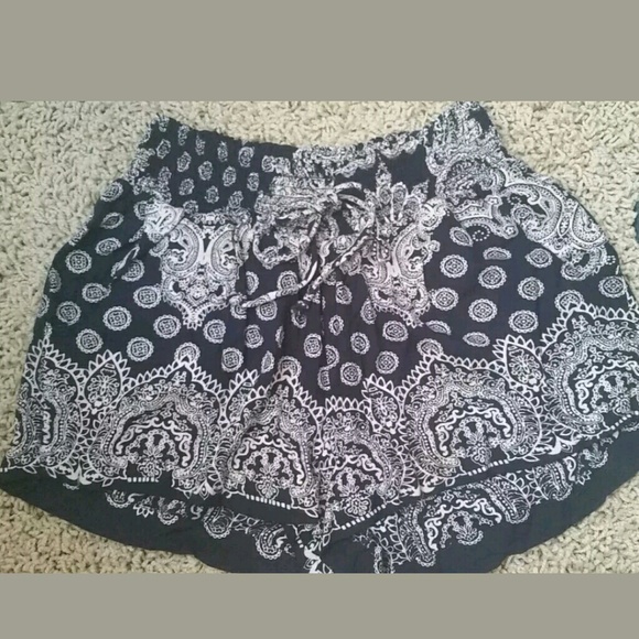 Tillys Shorts - Picture 5 of 7